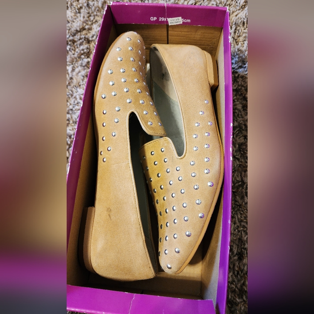 Carmel Tesori Flats